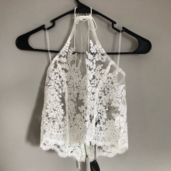 Lace white halter top, with zipper in the back - Picture 2 of 3